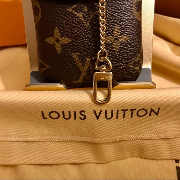 Louis Vuitton Cell Phone Case - Picture 3 of 11